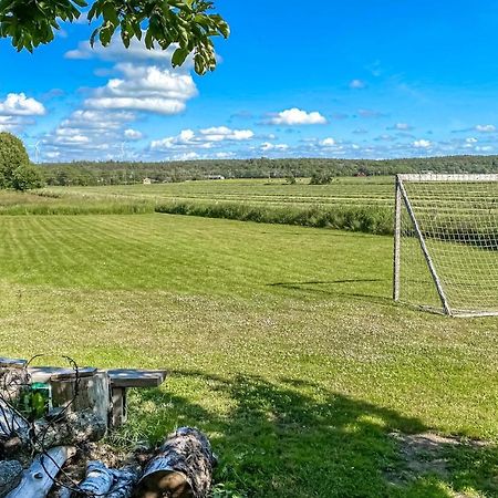 1 Bedroom Nice Home In Varberg Luaran gambar